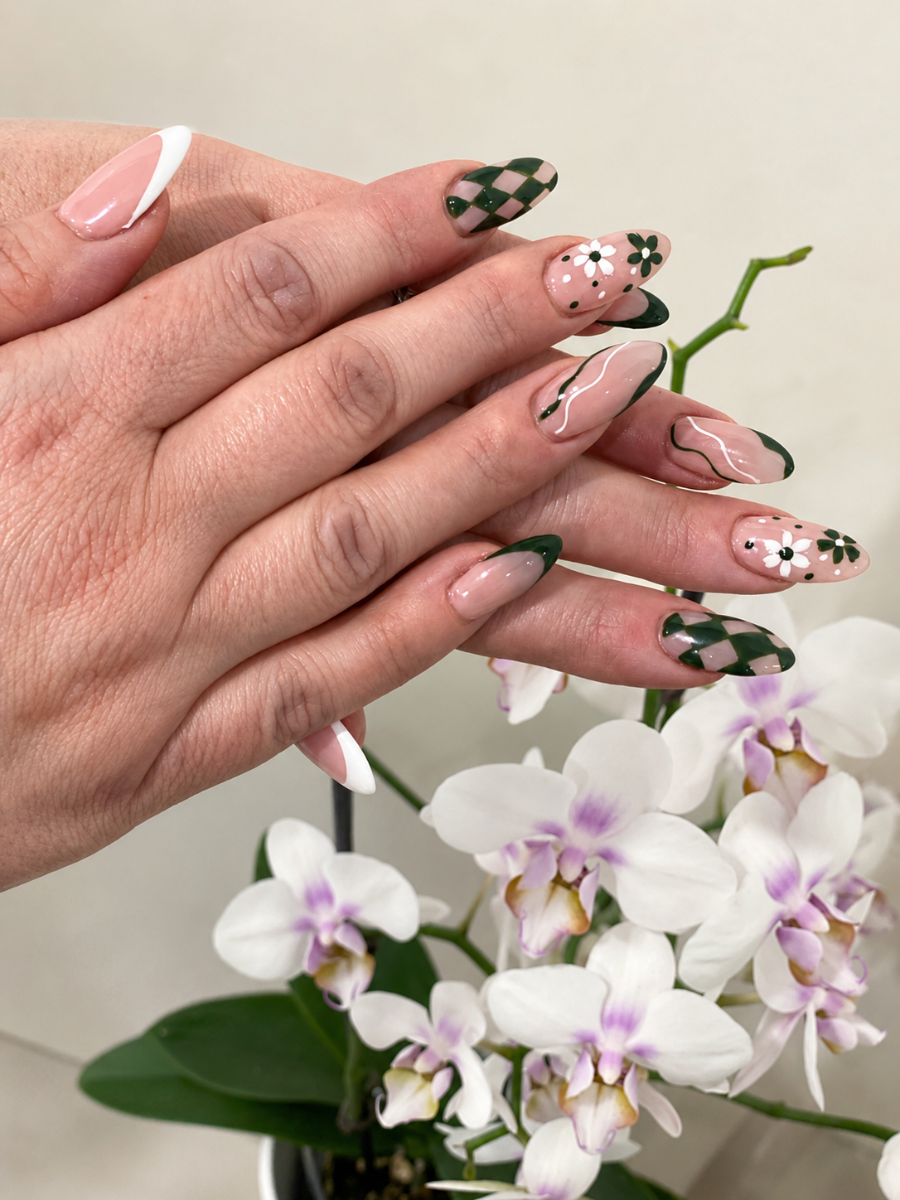 Moony beauty nails and spa nail salon photo